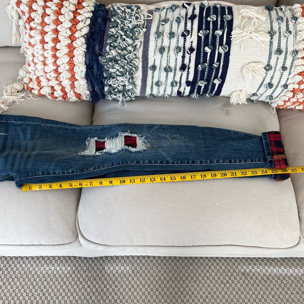 Judy Blue Buffalo Plaid Mid-rise Jeans - Picture 6 of 8